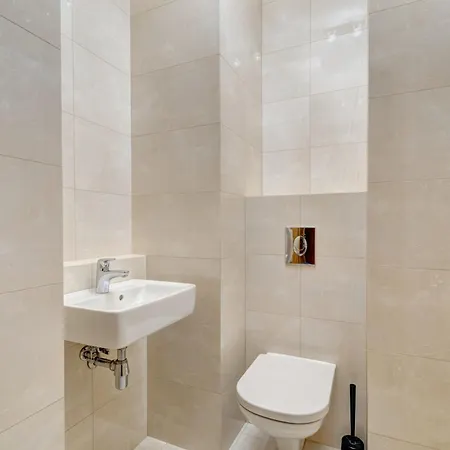 דירה Sea Towers