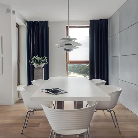 Sea Towers 아파트